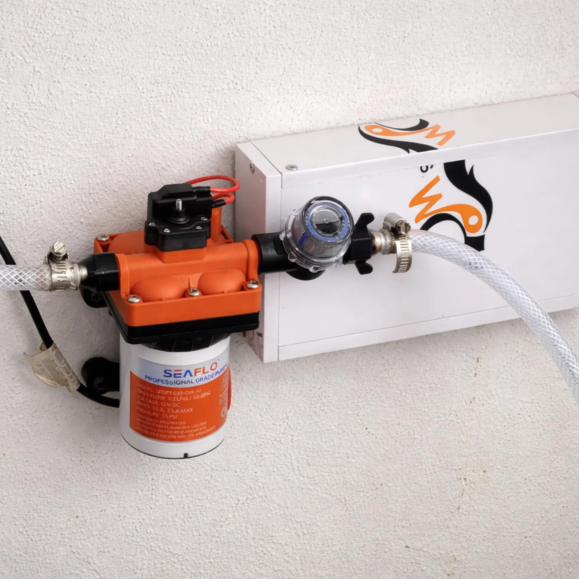 Seaflo Bomba de diafragma Serie 42 con bypass-12V/24V 3.0GPM 55PSI (12 Voltios)