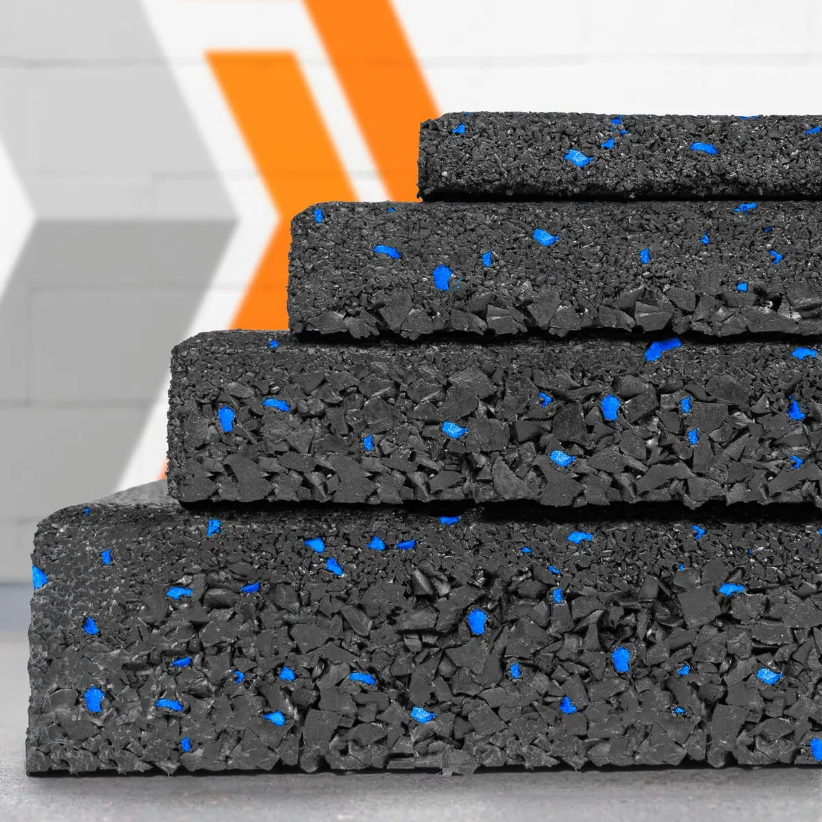 METIS Azulejos antideslizantes para suelo de gimnasio | 1 m x 1 m tapetes de goma reciclada para una protección superior del gimnasio - Disponible en azul, negro o gris [tapetes individuales y