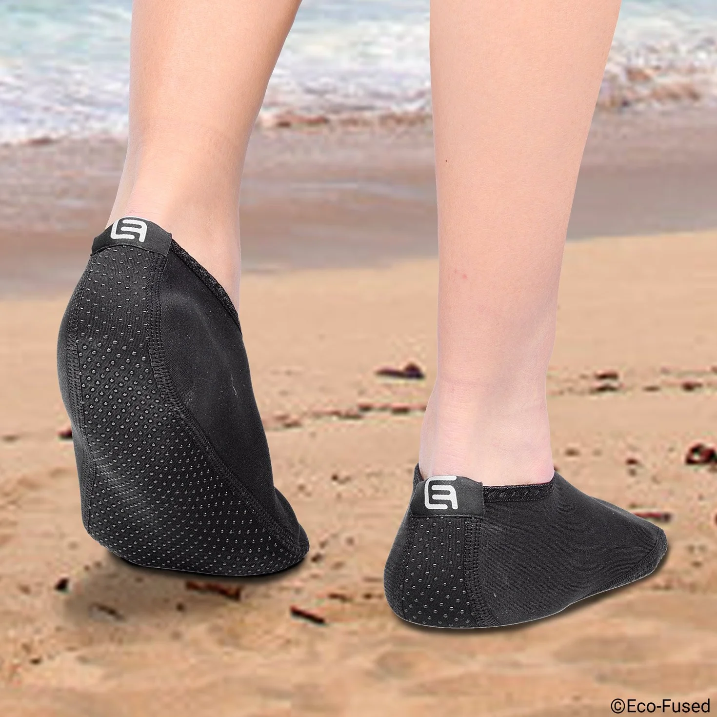 Calcetines / Zapatos de agua para mujeres – Extra Cómodos – Protege contra la arena, agua fría/caliente, UV, rocas/guijarros – Calzado fácil para nadar, voleibol de playa, snorkel, vela, surf, yoga