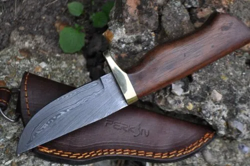 Perkin Cuchillo de caza de damasco hecho a mano – AR100