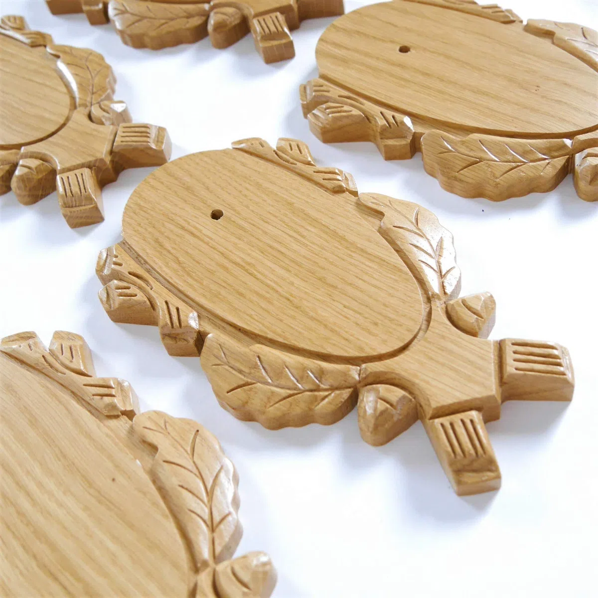 GTK Hormigas y Trofeo de Madera KRUMH 10 Unidades Talladas REH Rehbock Trofeo Letreros Luminosos con 1 Compartimento de Pino