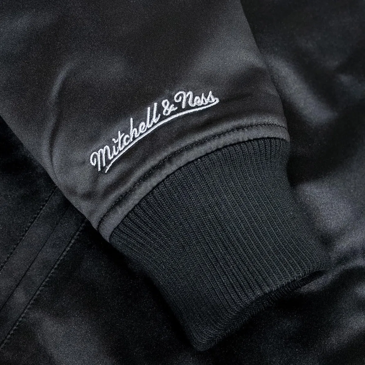 Mitchell & Ness NFL Team Bomber Chaqueta, Negro