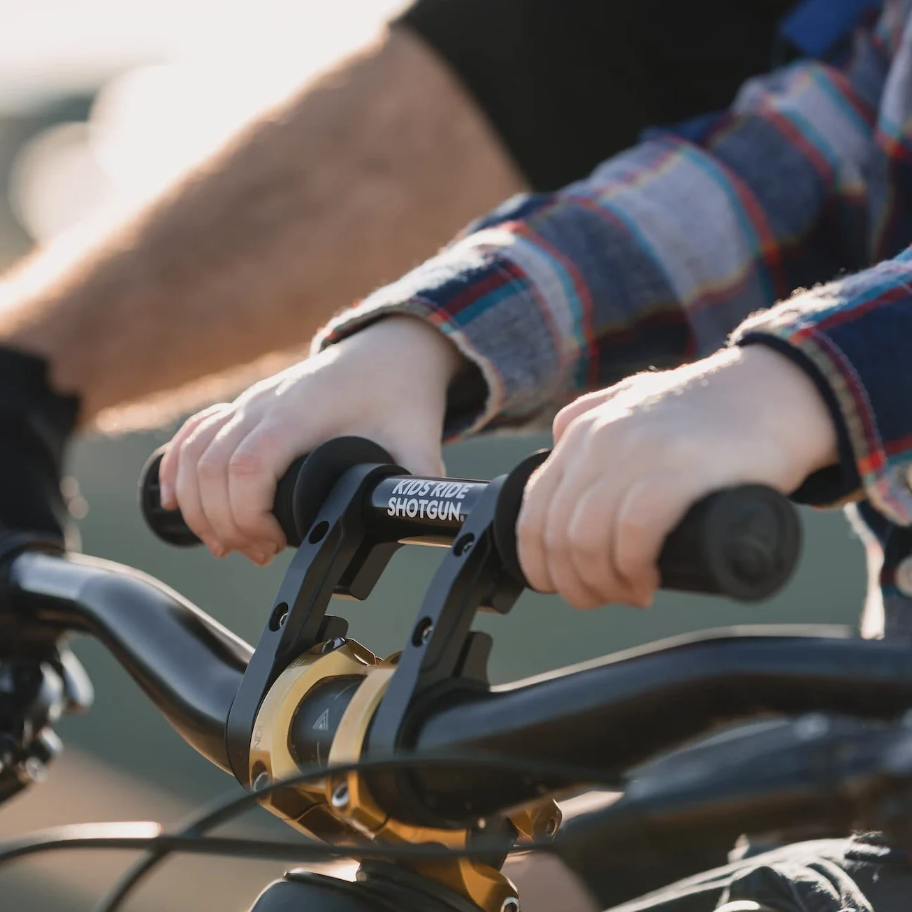 Kids Ride Shotgun – Sillín Delantero Combinado + Manillar para Niños De 2 a 5 años, Ajustable, Compatible con La Mayoría De Las Bicicletas MTB Modernas