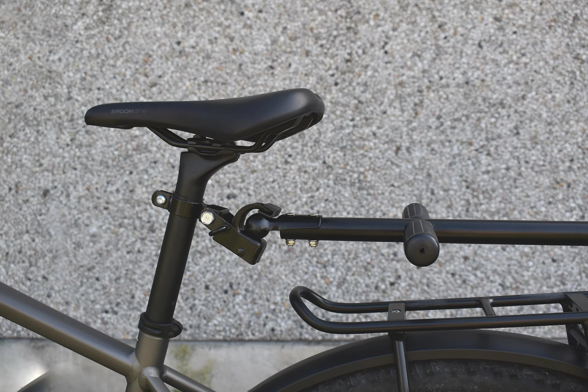Remolque plegable para bicicleta enganche en tija de sillín