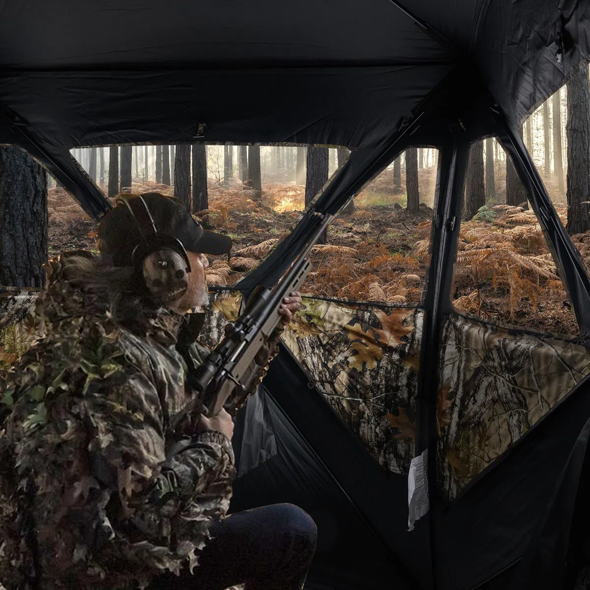 GYMAX Tienda de Caza Portátil para 2 Personas, Puesto de Caza Camuflada con Ventanas Silenciosas, Paneles de Seguridad Naranjas, Bolsa de Transporte, Refugio Oculto Emergente para Ciervos y Pavos