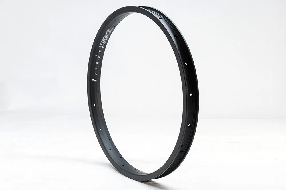 Serie Throttle de Eastern Bikes 20" BMX 36H Llanta de Aleación de Doble Pared (Negro)