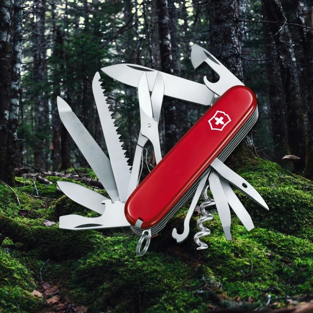 Victorinox Ranger, Navaja suiza con 21 funciones, incluyendo sierra para metal, cincel de madera y tijeras, de color rojo