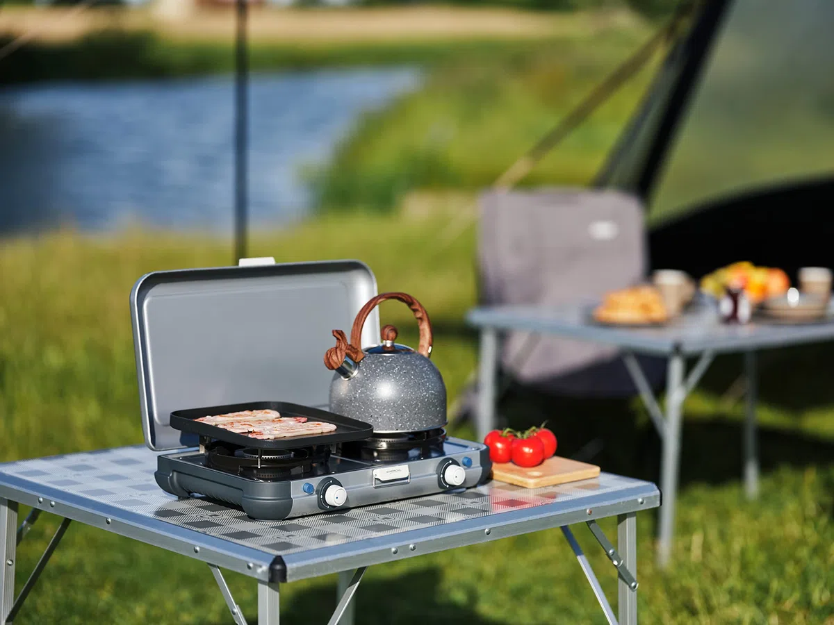 Campingaz Camping Kitchen 2 Grill & Go CV | Cocina Camping de gas, 2 fuegos, funciona con cartucho gas, 3,600 vatios, cocina cartucho con 2 placas de cocción regulables de forma continua