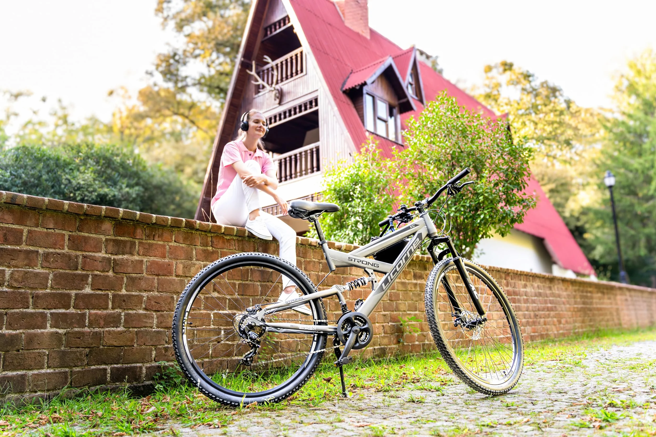 Licorne Bike Bicicleta de montaña Strong 2D, para niños, niñas, mujeres y hombres, freno de disco delantero y trasero, 21 velocidades, suspensión completa, negro/lima, 27,5 pulgadas