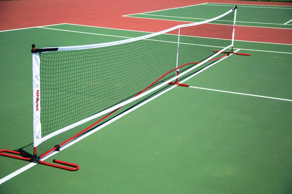 Wilson Wilson Sistema di Rete da Pickleball Portatile, 6,7 m x 90 cm, Gambe Curve, Borsa da Trasporto Inclusa, Acciaio