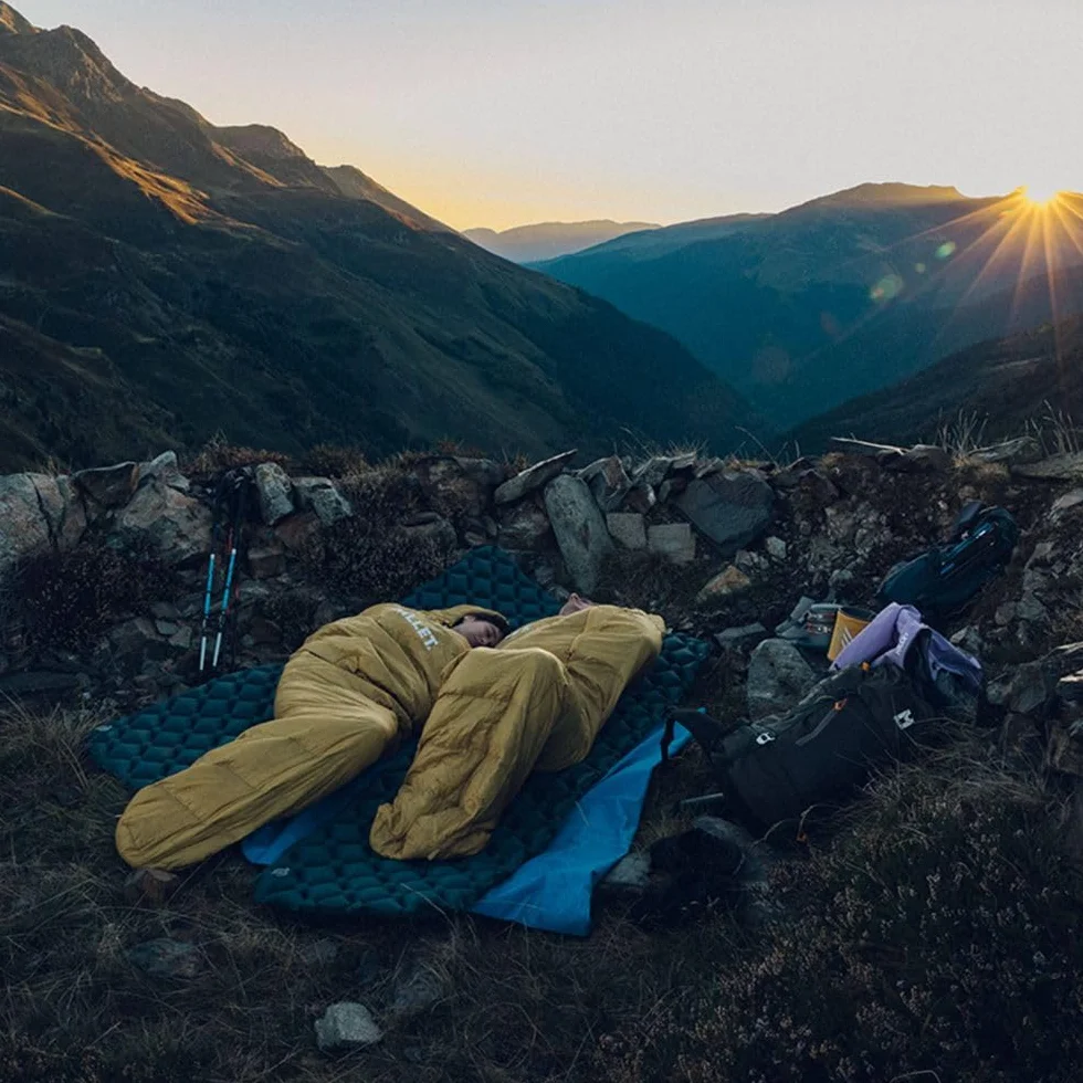 Millet Funda Vivac Impermeable Dryedge – Transpirable, Compacta y Ligera – Protección Estanca para Saco de Dormir – Ideal para Senderismo, Trekking y Alpinismo