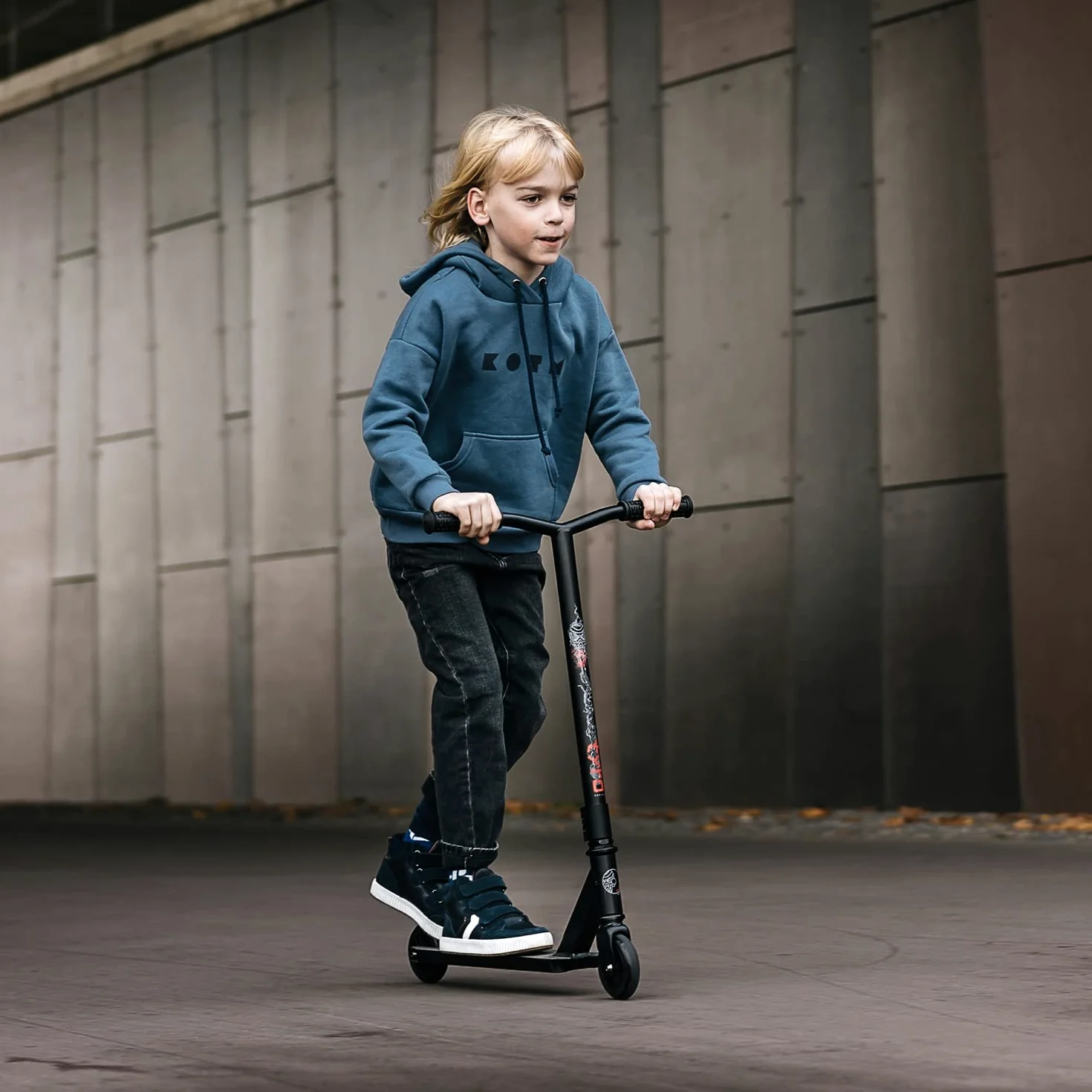 Movino Tyro Scooter | Scooter de Estilo Libre | ABEC 9 | Scooter para niños | Manillar de 100 mm | Base de Aluminio 6061 | Peso 2,89 kg